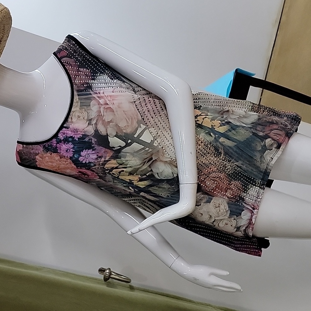 Edista Colorful Vibrant Floral Printed Sleeveless Top Size Large